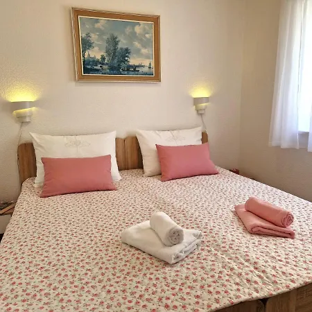 Daire Cozy One-bedroom *