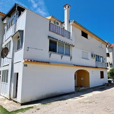 Cozy One-bedroom Baška