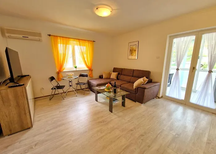 Апартаменты Cozy One-bedroom