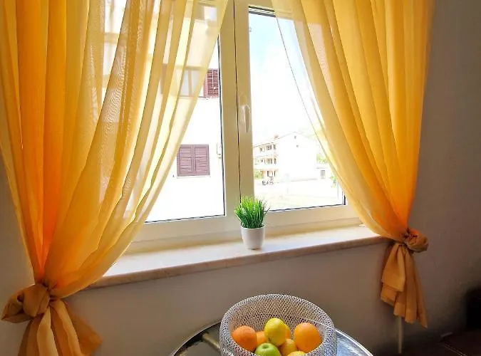 Cozy One-bedroom Апартаменты