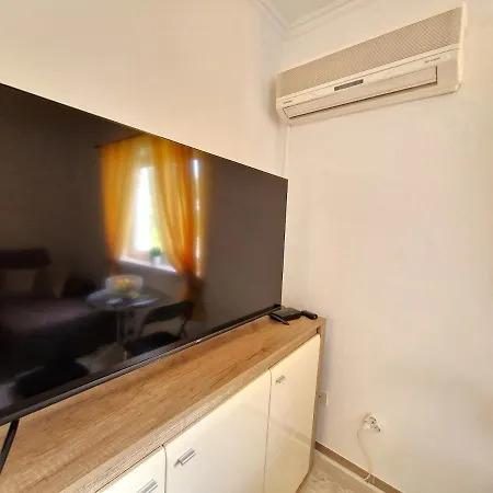 Διαμέρισμα Cozy One-bedroom *