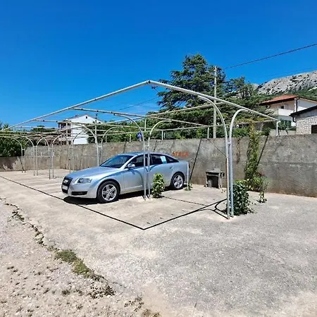 Cozy One-bedroom Διαμέρισμα *